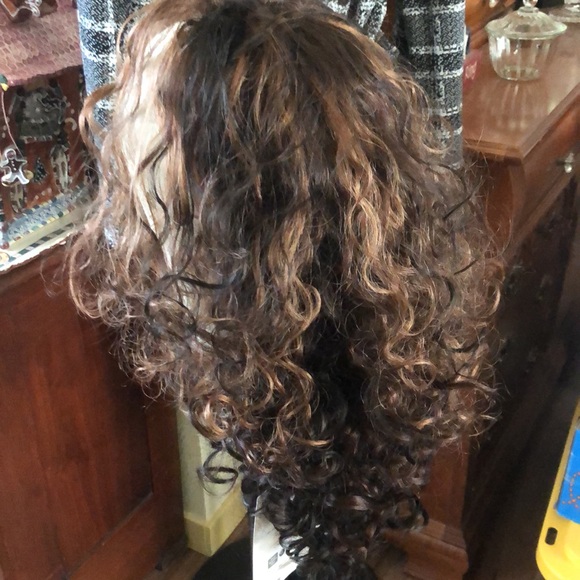 FreeTress Fullcap Drawstring Type Samara Girl Double combed for Secure Hold - Picture 8 of 12